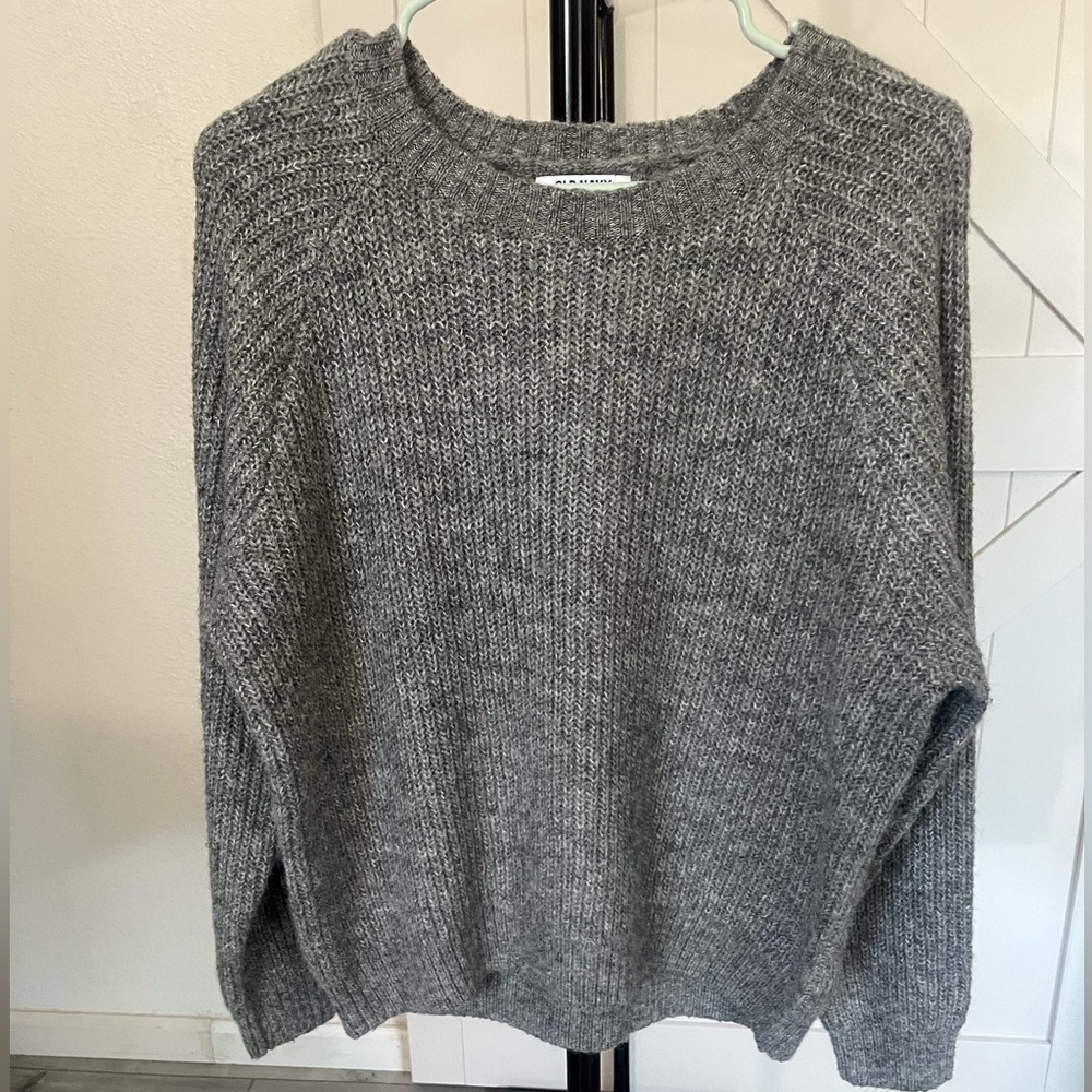 Old Navy women’s sweater